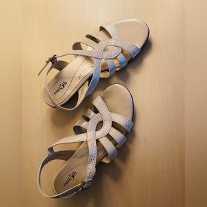 East 5th off white,comfortable dress sandals